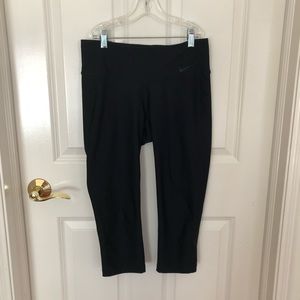 Barely Worn Nike Capris Workout Pants